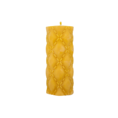 Natural wax candle "Dygsniuotoji"